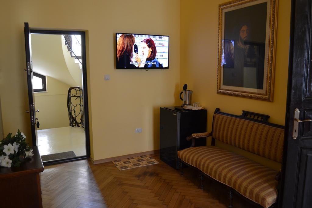 Hotel Casa Republicii Brașov Zimmer foto