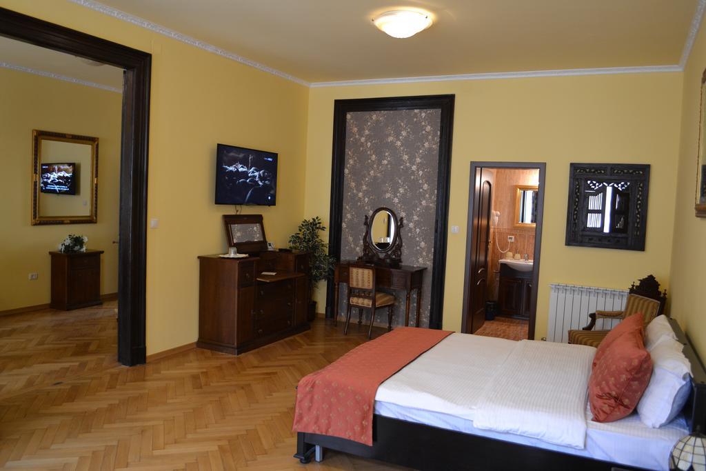 Hotel Casa Republicii Brașov Zimmer foto