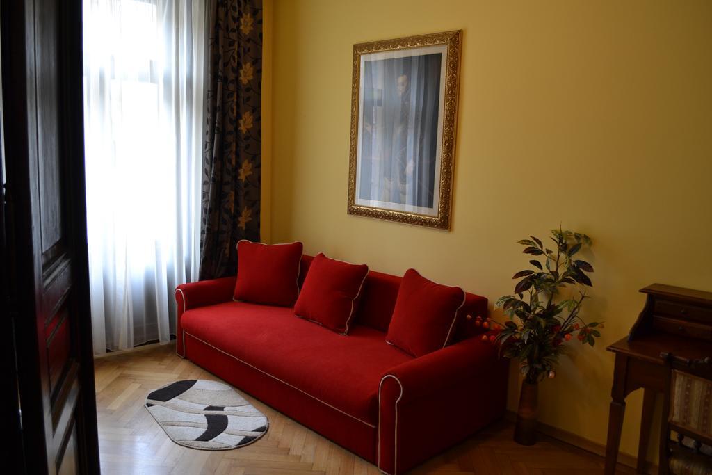 Hotel Casa Republicii Brașov Zimmer foto